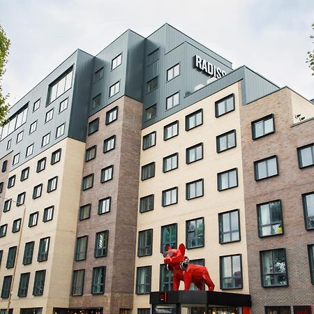 Radisson Red London Greenwich The O2 Exterior foto